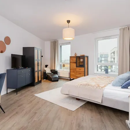 Slaska With Parking & Gym Business District By Renters アパート *