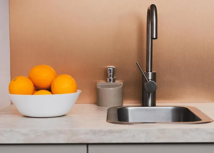 Slaska With Parking & Gym Business District By Renters *