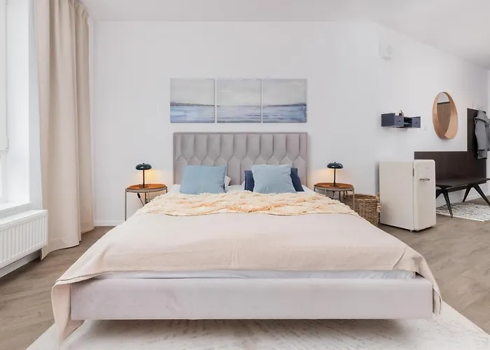 Apartment Slaska With Parking & Gym Business District By Renters